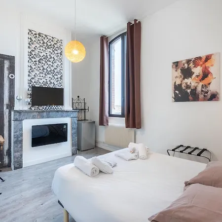 Chateau Fourclins Domaine Privatif 15 Personnes Parc & Bassin Naturel Proche Toulouse Vila Merville (Haute-Garonne)