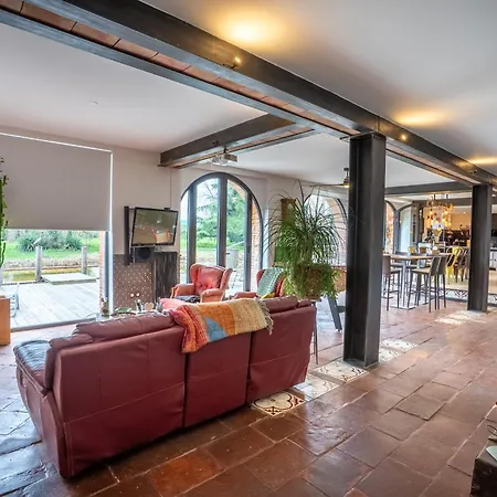 Chateau Fourclins Domaine Privatif 16 Personnes Parc & Bassin Naturel Proche Toulouse Villa Merville (Haute-Garonne)