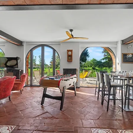 Chateau Fourclins Domaine Privatif 16 Personnes Parc & Bassin Naturel Proche Toulouse Villa *
