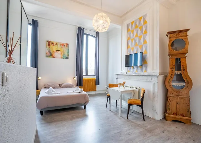 Vila Chateau Fourclins Domaine Privatif 15 Personnes Parc & Bassin Naturel Proche Toulouse Merville (Haute-Garonne)