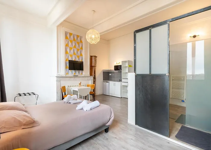 Chateau Fourclins Domaine Privatif 15 Personnes Parc & Bassin Naturel Proche Toulouse *