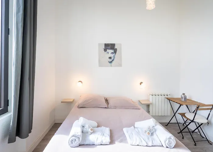 Chateau Fourclins Domaine Privatif 15 Personnes Parc & Bassin Naturel Proche Toulouse Merville (Haute-Garonne)