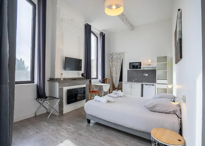 Vila Chateau Fourclins Domaine Privatif 15 Personnes Parc & Bassin Naturel Proche Toulouse Merville (Haute-Garonne)