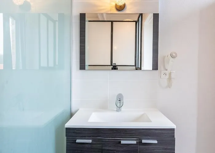 Chateau Fourclins Domaine Privatif 15 Personnes Parc & Bassin Naturel Proche Toulouse Merville (Haute-Garonne)