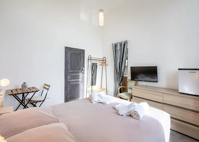 Chateau Fourclins Domaine Privatif 15 Personnes Parc & Bassin Naturel Proche Toulouse * Merville (Haute-Garonne)