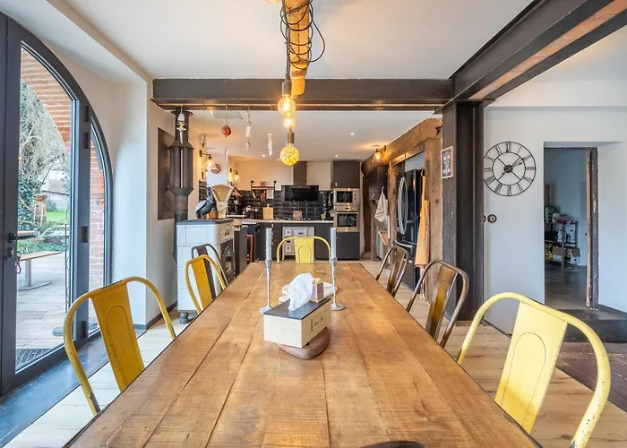 Chateau Fourclins Domaine Privatif 15 Personnes Parc & Bassin Naturel Proche Toulouse Merville (Haute-Garonne)