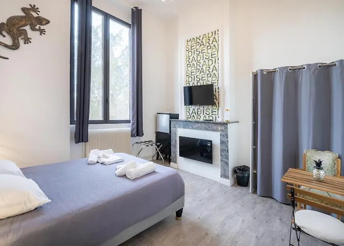 Chateau Fourclins Domaine Privatif 15 Personnes Parc & Bassin Naturel Proche Toulouse Vila Merville (Haute-Garonne)